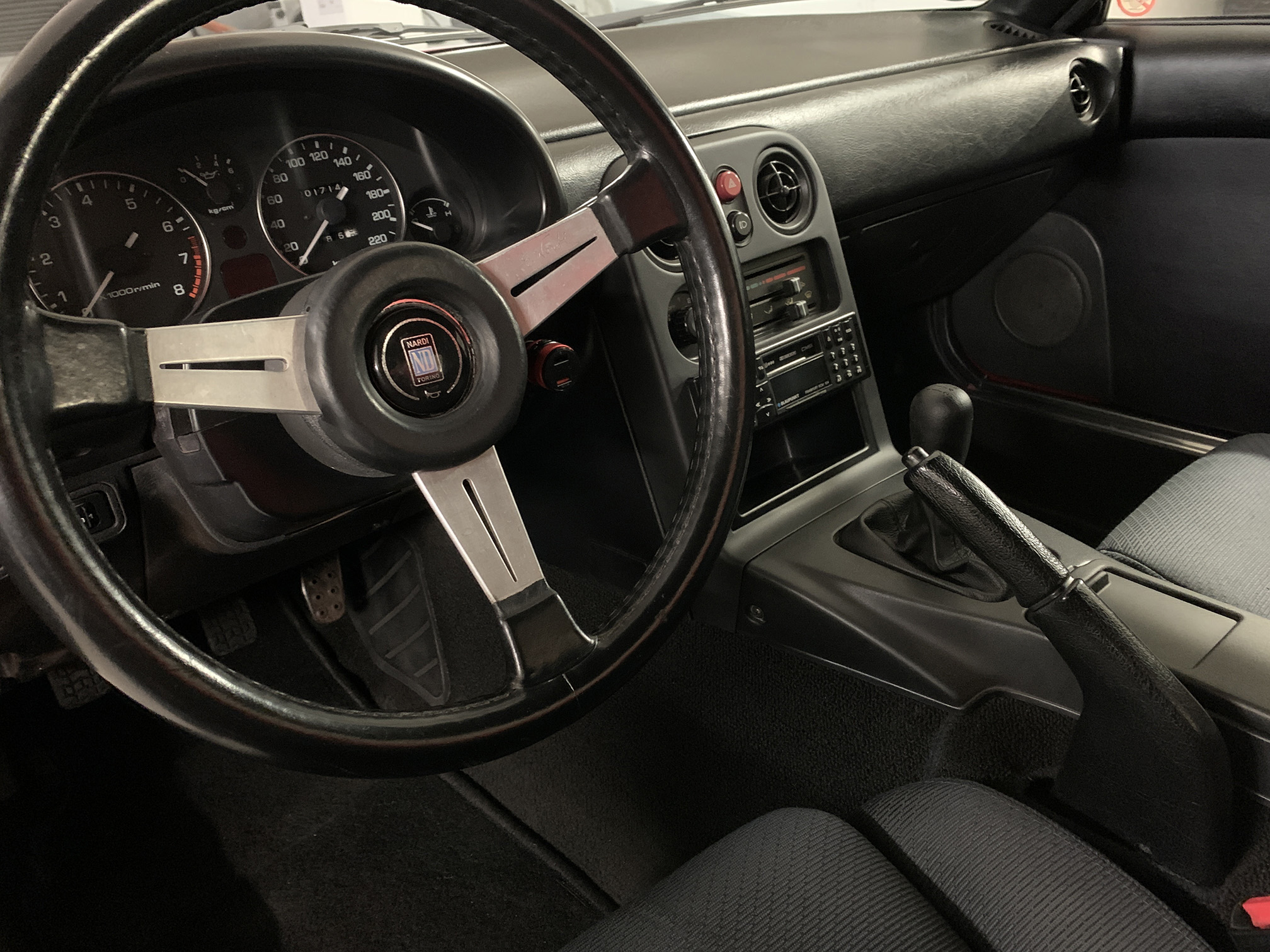 MX-5 NA Cockpit 1