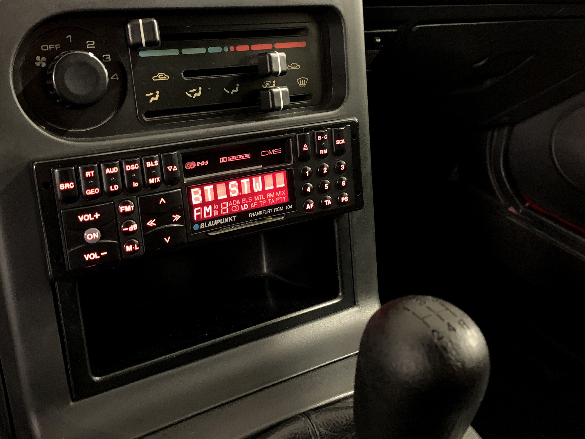 MX-5 NA Radio Blaupunkt RCM 104 9